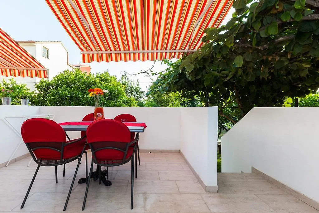 Apartments Elizabeth Biograd Na Moru