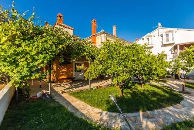 Apartments Elizabeth Biograd Na Moru 0*,  Croatia